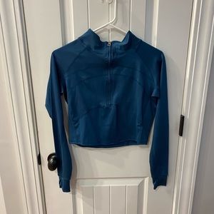 Athletic Cropped 1/2 zip Pullover